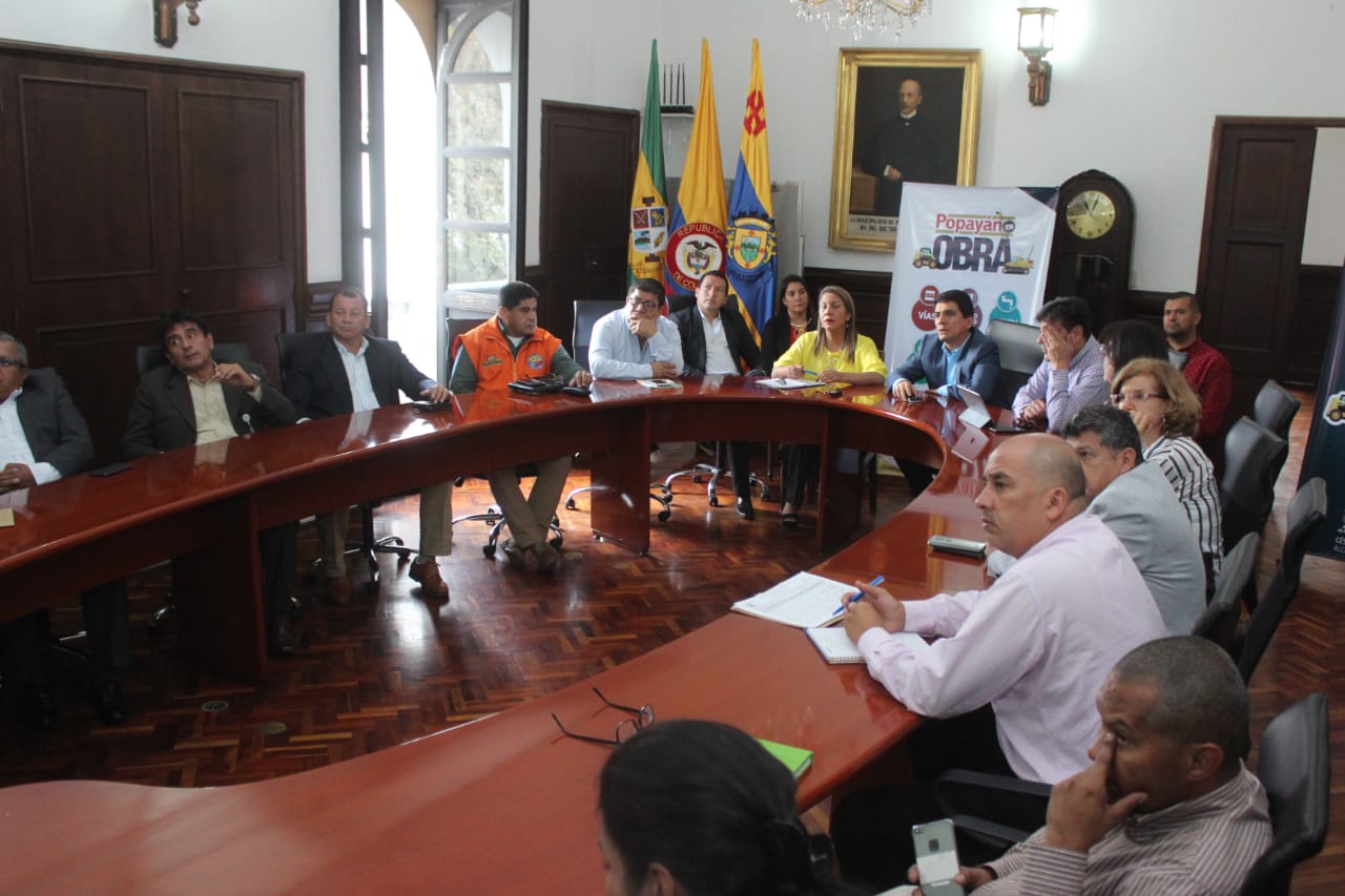Alcalde Obras con empresarios