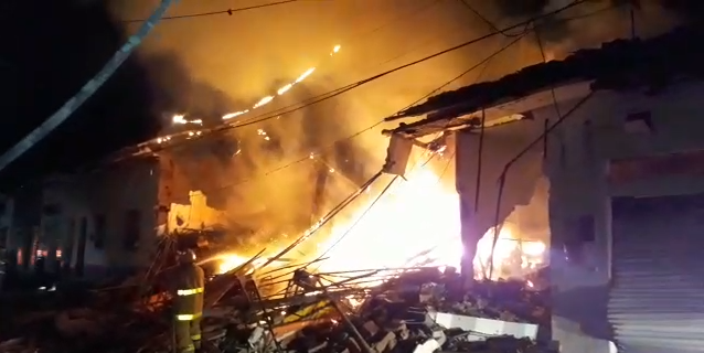 Explosion en Ferreteria