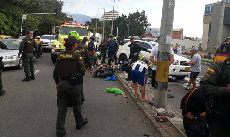 Hombre atropello a ladrones