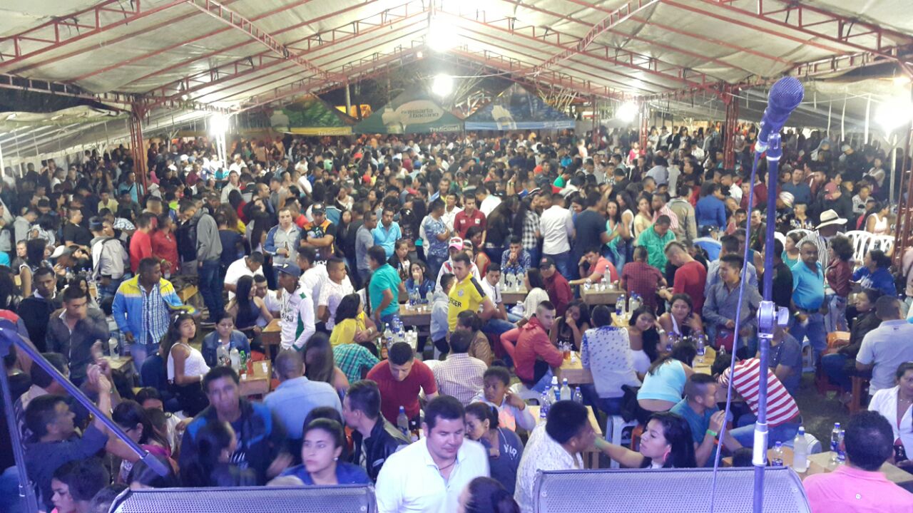 LICORERA FERIAS DE VERANO Y FIESTAS PATRONALES