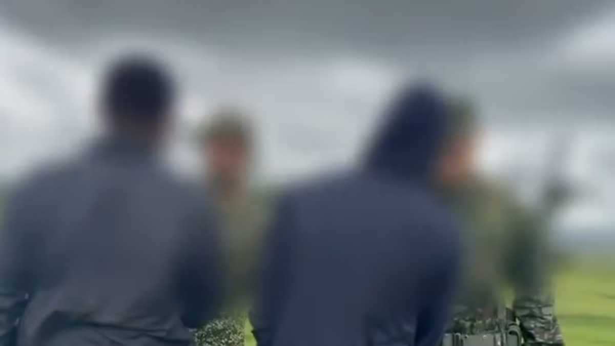 SOMETIDOS POR EL EJERCITO